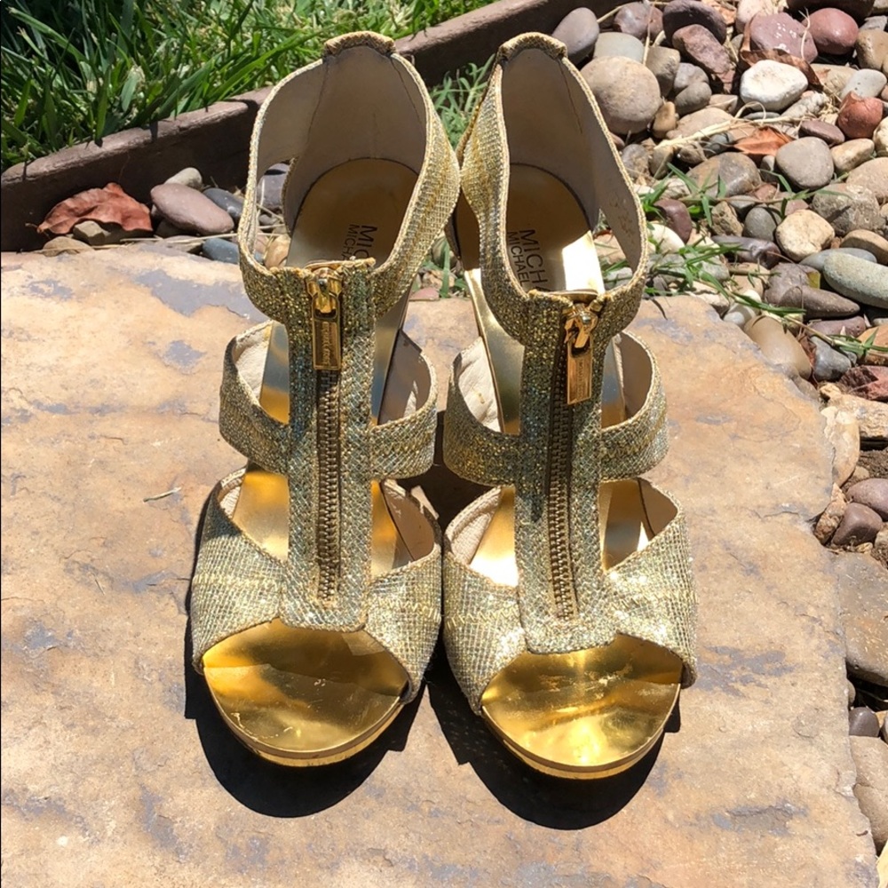 MICHAEL MICHAEL KORS Gold Heels